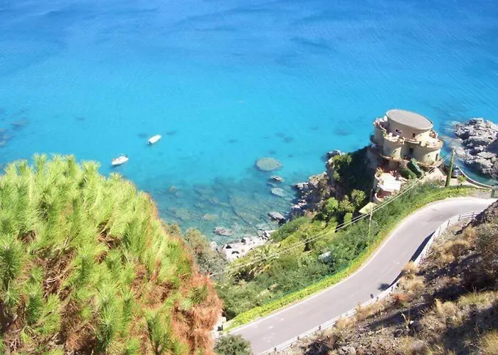 Baia Di Imminens Mari *