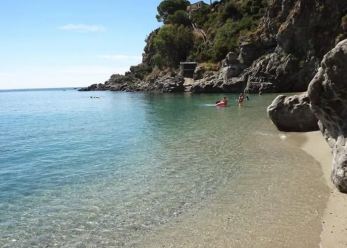 Baia Di Imminens Mari *